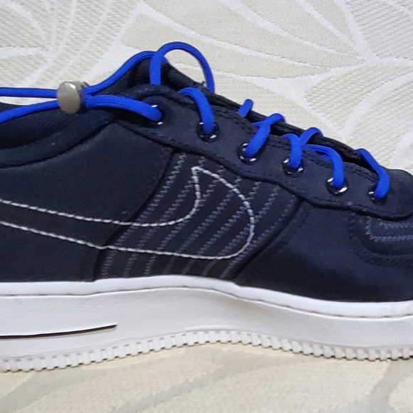 Nike sneakers - Picture 1 of 3